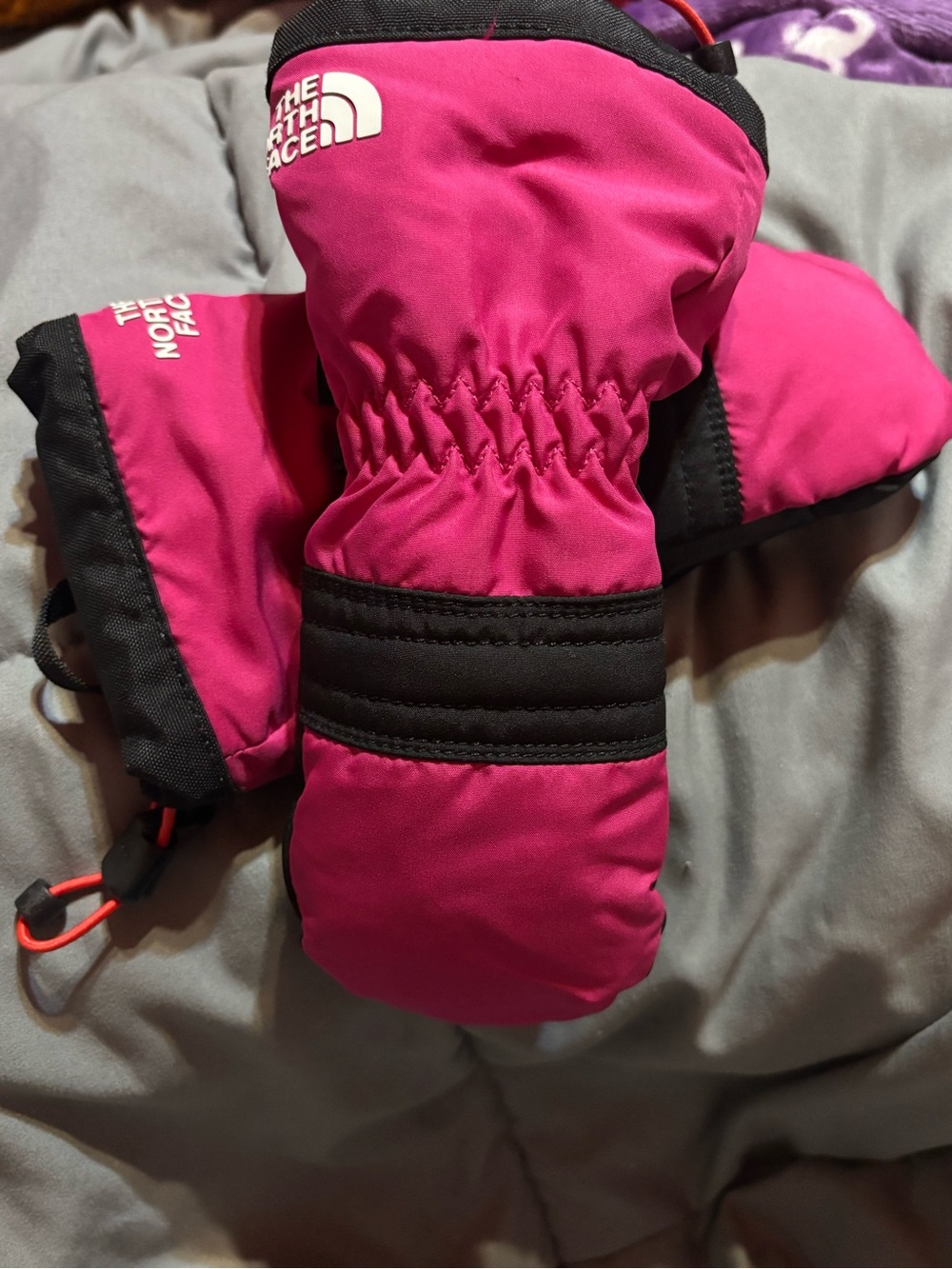 The North Face Kids Bright Pink and Black Mittens 2T-3T